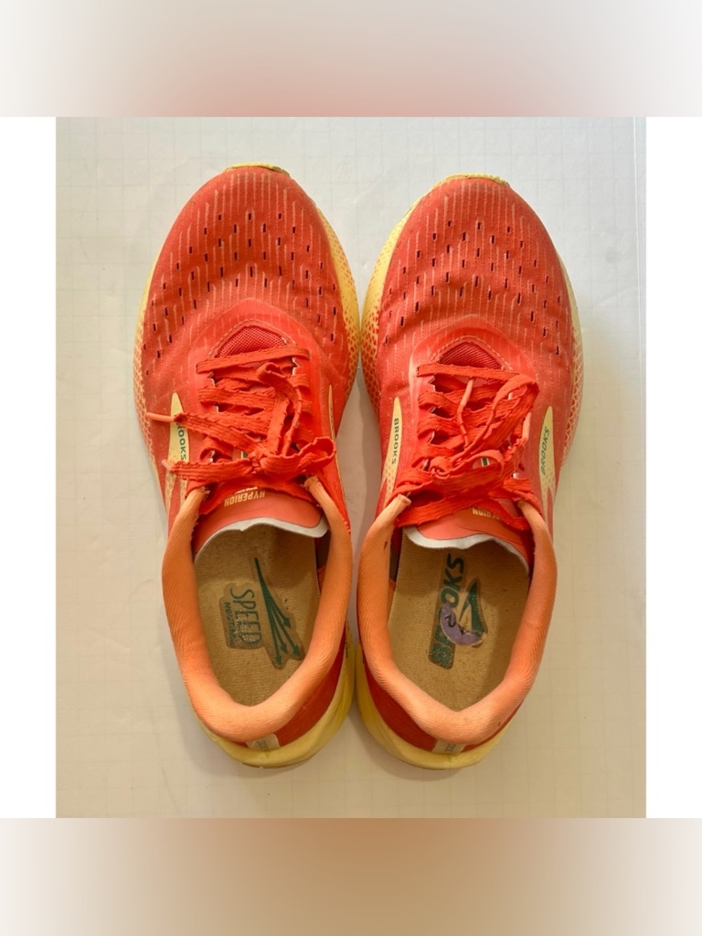 Brooks Hyperion lightweight running shoes orange and yellow US Women’s 8.5 TTS